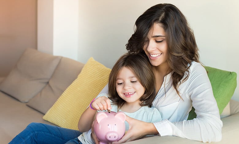 4 tips para hablar sobre educación financiera con tus hijos